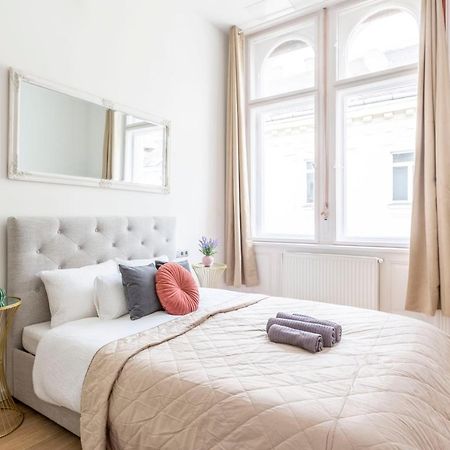 Exclusive Central Apartment Next To The Fashion Street Budapest Exterior photo